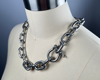 Stainless steel oversized heavy duty chain with D shackle fastener (pictured is a standard 20&quot; length but cut to size on request (14&quot;- 36&quot;)