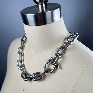 Stainless steel oversized heavy duty chain with D shackle fastener (pictured is a standard 20" length but cut to size on request (14"- 36")