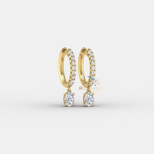 Oval & Runde Moissanit Diamant Tropfen Huggie Ohrringe, 18K Gold Baumeln Ohrringe, Huggie Creolen mit Diamanttropfen, Jubiläumsgeschenk