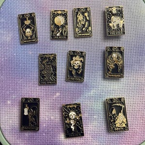 Carte de tarot monochrome gothique sorcière aiguille émaillée magnétique Minder pour aiguille à broder au point de croix nounou CHOISISSEZ VOTRE STYLE