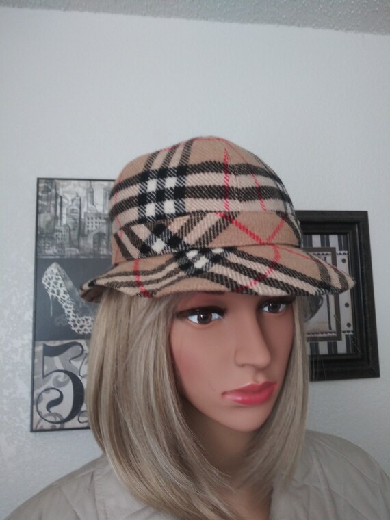 Pre-Loved Vintage Burberry Hat 100% Wool Size M) … - image 1