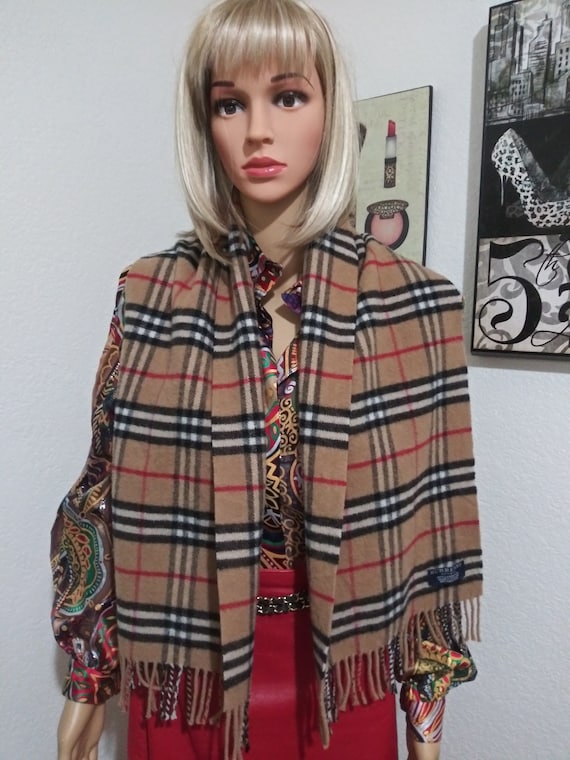 Pre owned top burberry scarf