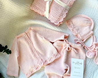 Hand Knit Organic Cotton Baby Outfit Set: Newborn Coming Home with Blanket