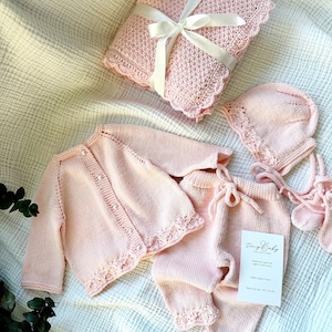 Hand Knit Organic Cotton Baby Outfit Set: Newborn Coming Home with Blanket