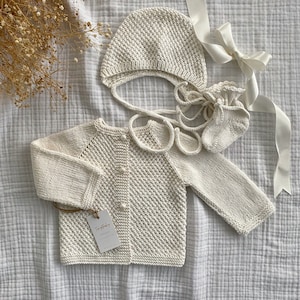 Hand Knit Organic Cotton Baby Outfit: Newborn Coming Home Set