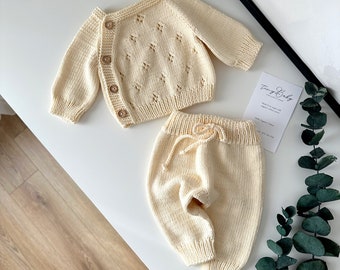 Newborn Knit Outfit, 2 piece Knit Baby Outfit Set, Newborn Knit Cardigan and Pants, Newborn Knit Outfit, Organic Baby Clothes