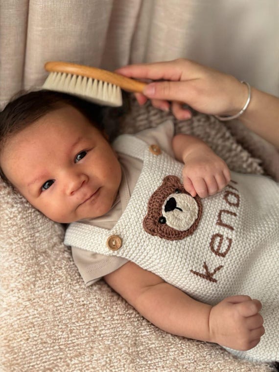 Pelele de bebé personalizado tejido a mano: traje de osito de