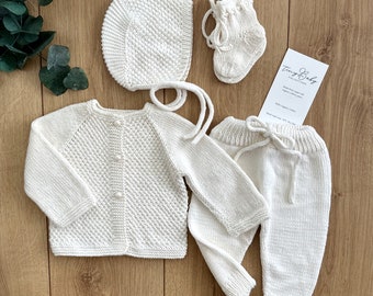 Tenue de retour à la maison pour nouveau-né | Ensemble tricoté pour bébé | Vêtements pour bébé "Coming Home" en coton bio | Ensemble nouveau-né en tricot | Tenue de bébé