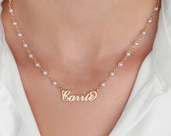 Collier personnalisé de nom de Carrie de perle, collier de nom de Carrie, collier de police de Carrie, collier de plaque signalétique de Carrie, pendentif personnalisé de nom de Carrie