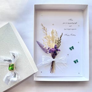 Luxus personalisierte handgemachte Geburtstagskarte, handgemachte Getrocknete Blume Geburtstagskarte, Geburtstagskarte, Blumenstrauß Karte, 3D Blume Geschenkbox C648