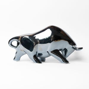 Ceramic Bull Sculpture - colorfull - Bull Lover&#39;s Gift - Rustic Bull Sculpture - Decorative Bull Statue / Metalli