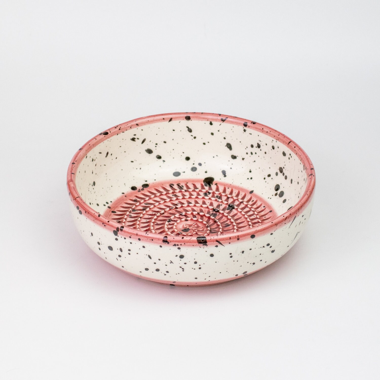 Grater Plate -Ginger grater plate, ceramic garlic plate, modern design plate, original gift for Valentine's Day, kitchen utensil - CEREZO
