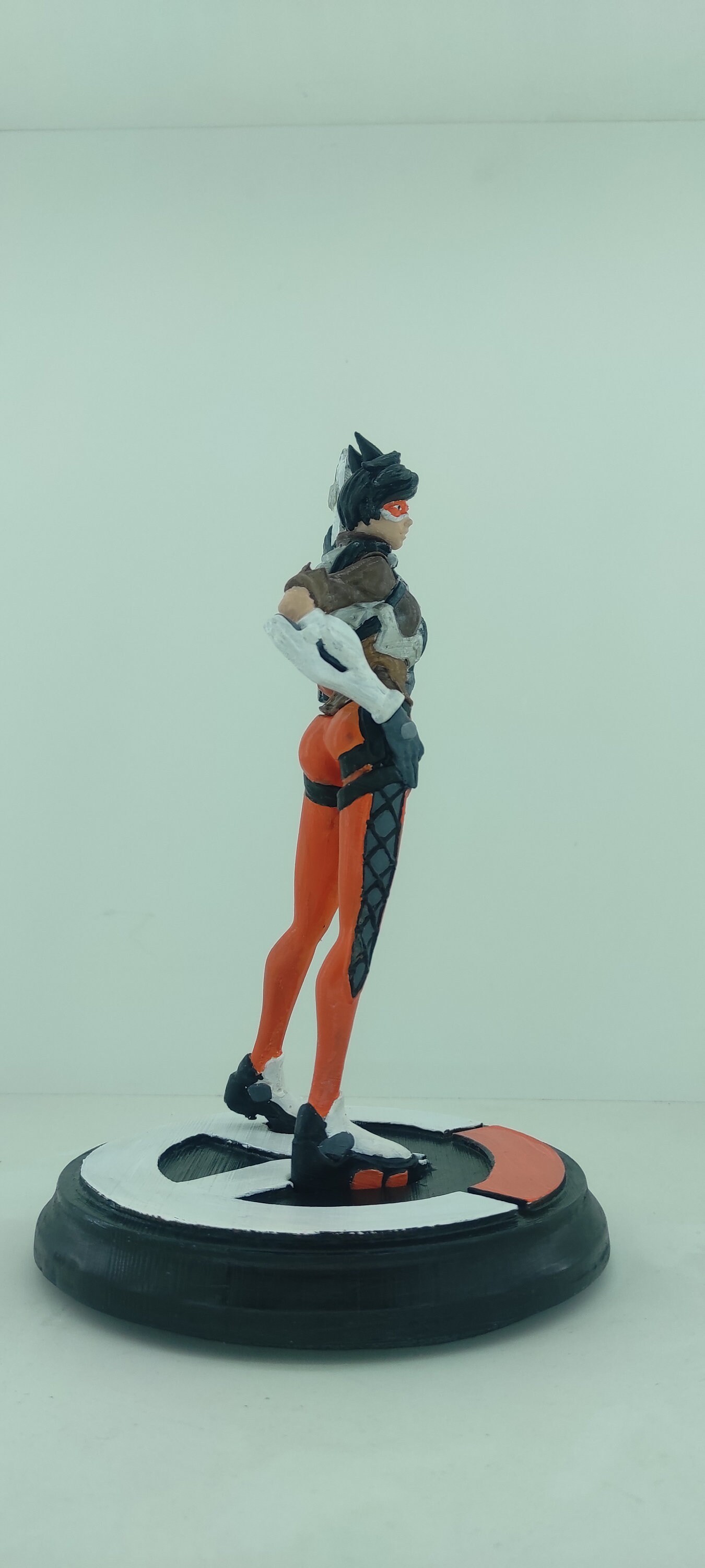 Tracer Custom Statue 1/3 1/4 fits Overwatch Painted Video Game Figure