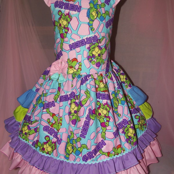 Green Turtle   Vintage RARE fabric  Girl's Dress