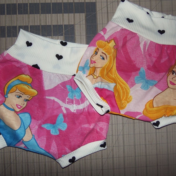 Princess  High waist Bummie  2 pc Size 6 Girls Vintage NEW fabric   shorts   Sample   bloomers/diaper covers/shorts  Girls   birthday