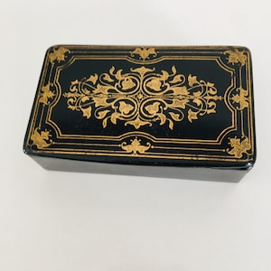 Ancienne boîte à bijoux ou tabac carton bouilli Napoléon III 9 cm