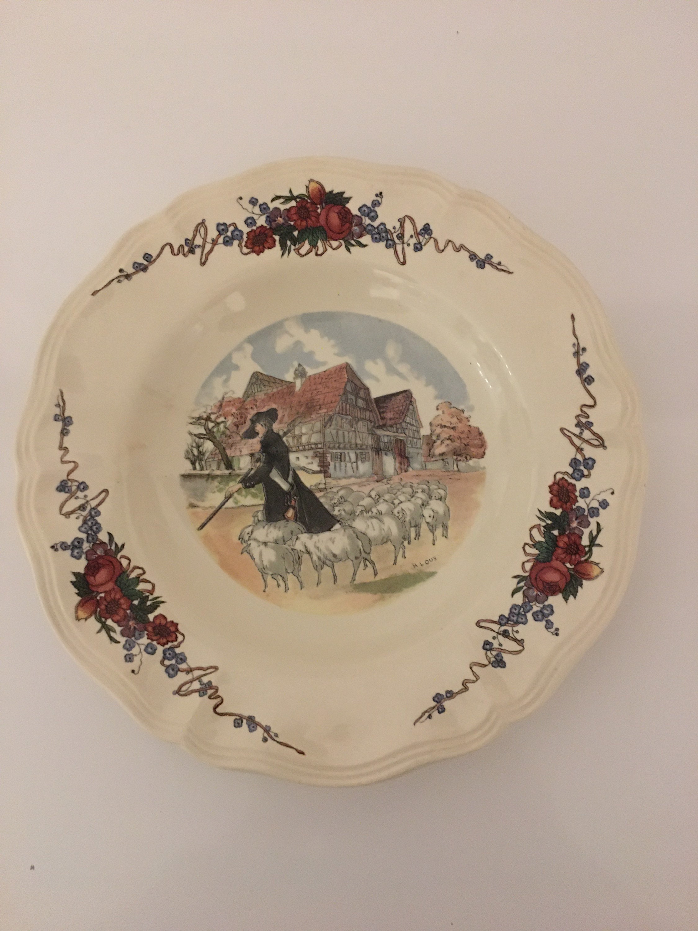 Assiette Ancienne en Porcelaine Faïence de Sarreguemines Obernai H.loux France 22 cm