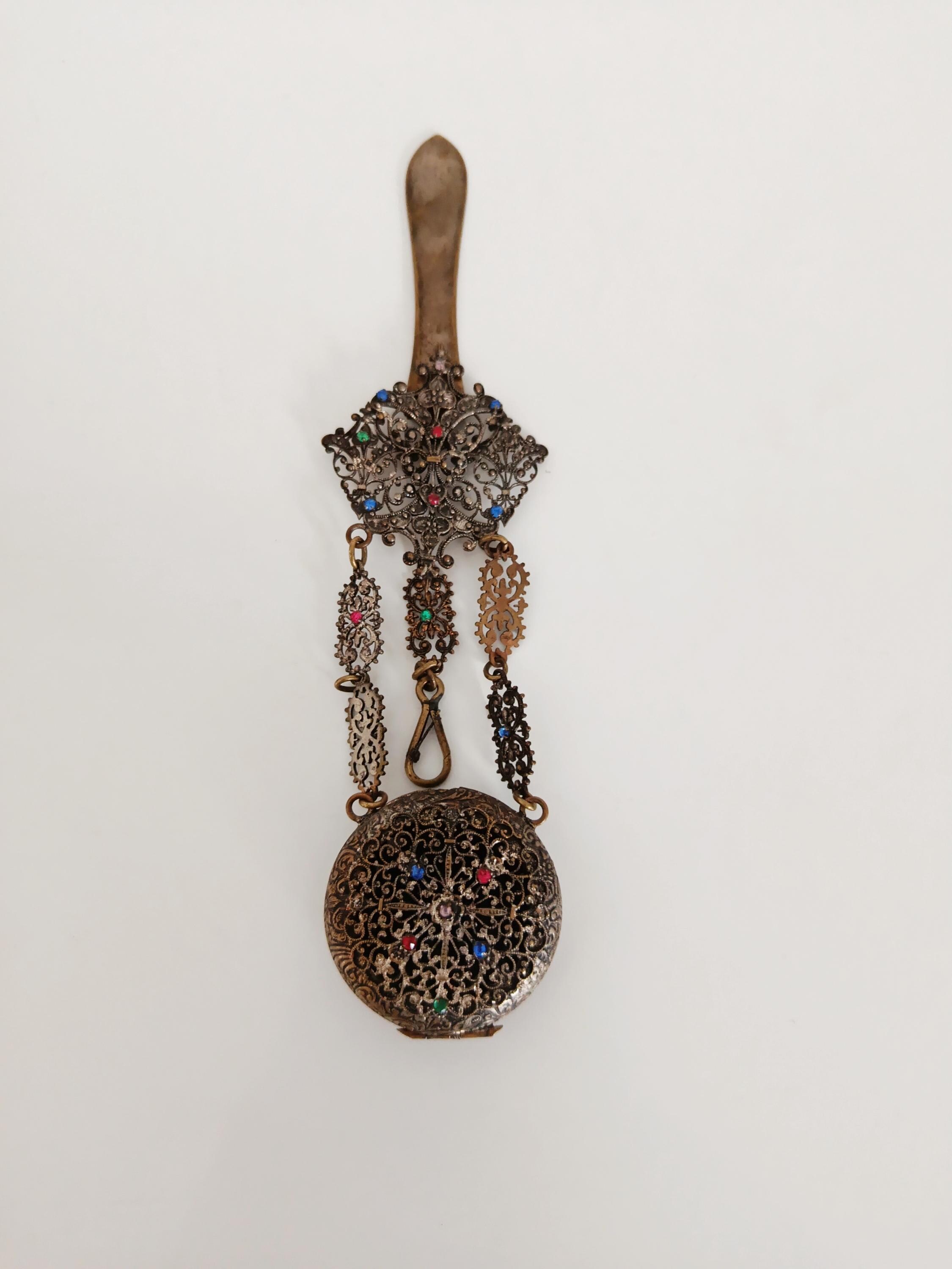 Ancien clavet chatelaine FIN XIXème en plaqué or à clapet poinçon