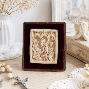 Vintage religious bas-relief from the 1950s – Adoration of the Magi – Gothic reproduction – Souvenir of Blois 1957 – French sacred art