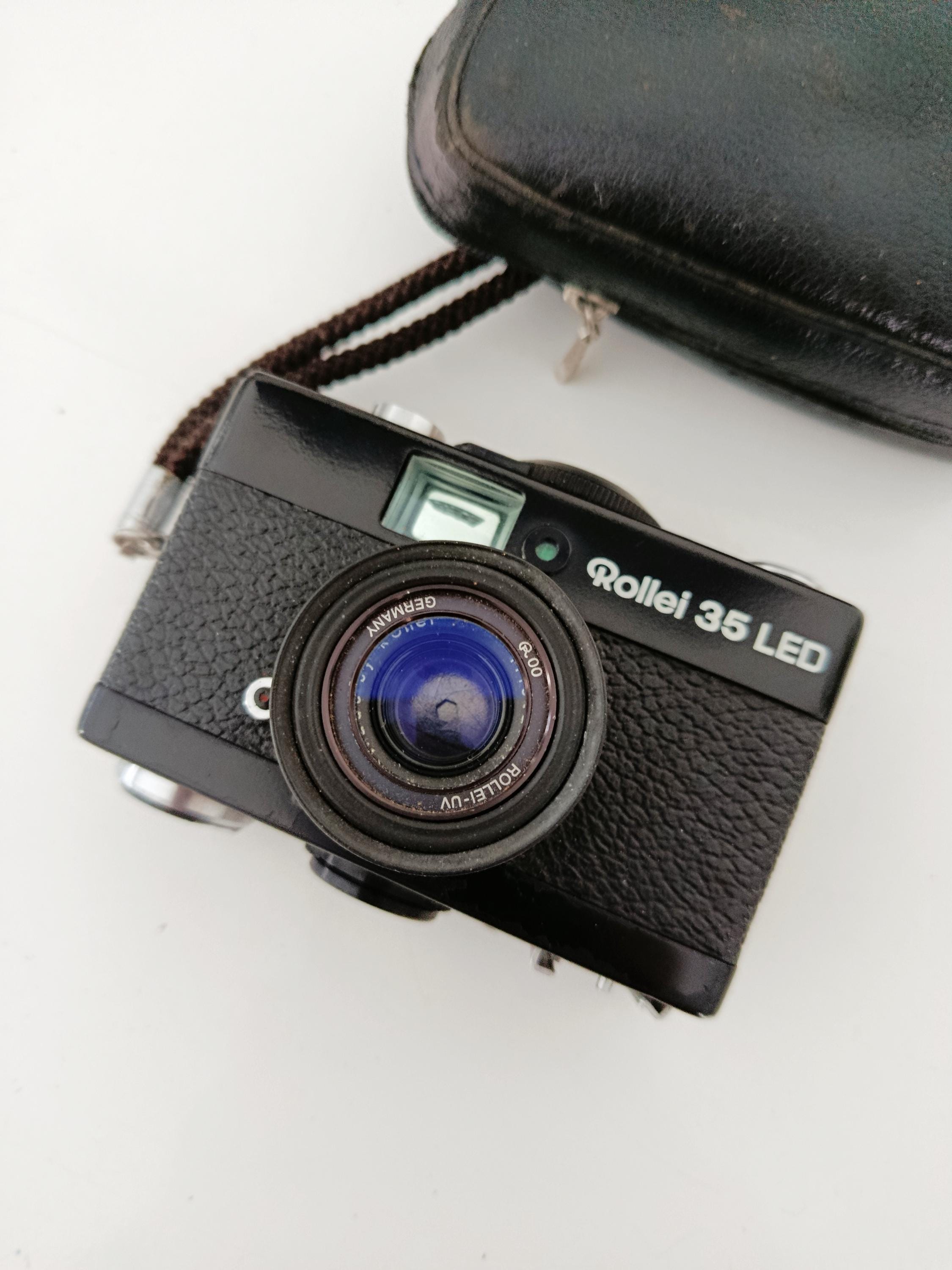 Rollei 35 LEDカメラ（フラッシュ121 BC、革製ケース付き） • 1970年代
