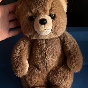 1990&#39;s Herrington Bear Seated 9&quot; Collectible Plush