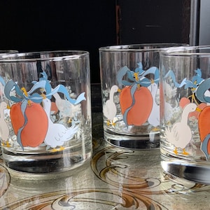 Awesome Set of 4 Retro International Marmalade 3 1/2&quot; Low Ball Tumblers Water Beverage Glasses ~ Geese with Blue Ribbon and Fruit ~ 1980s
