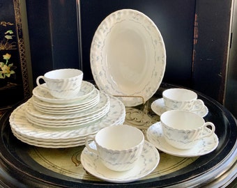 Exceptional 20 Piece Fine Bone China Minton Ariel Dinnerware Set ~ Plus Bonus Large Oval Serving Bowl ~ Made in England