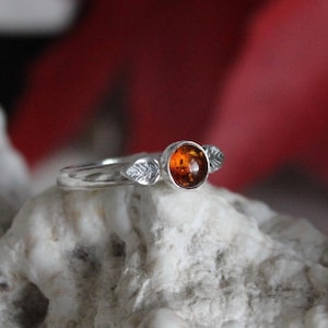 Sterling Silver Leaf Ring, 925 Baltic Amber BOTANICAL Nature Inspired Jewellery, Silver Dainty 3mm Band Ring UK Size N