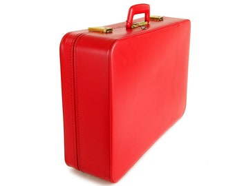 Vintage 70s red vinyl suitcase | MFS France | Large retro seventies red PVC suitcase