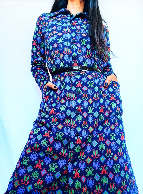 Robe chemise / Veste longue bleue à motifs géomét… - image 4