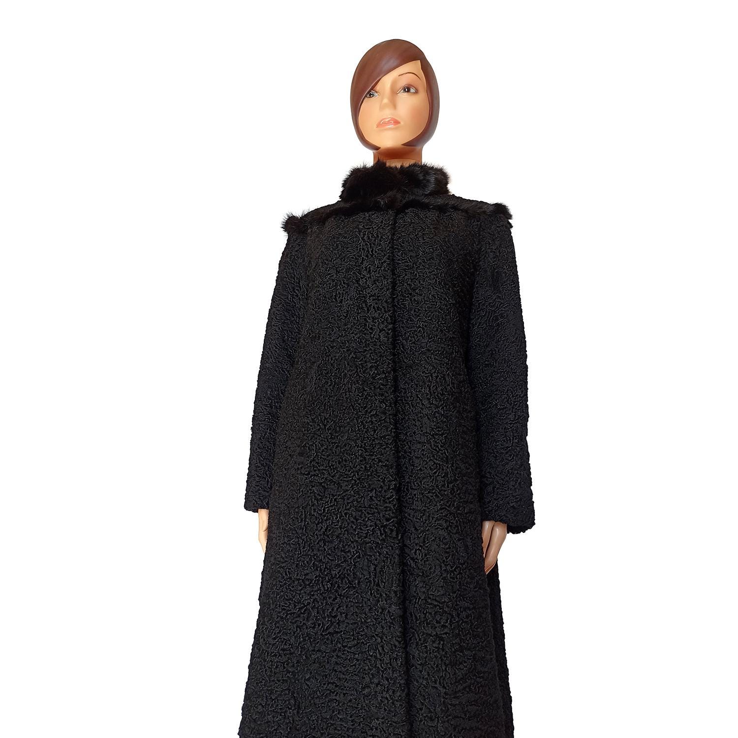 Manteau Astrakan-breswan Noir Taille M - Occasion Très Bon état, Coupe Basique Femme