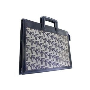 Serviette Porte-Documents Vintage 70s en Vinyle Bleu Marine et Toile Monogramme | Made in France | Élégant et Pratique Style Rétro