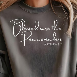 Peacemakers Bible Verse Design: Christian T-Shirt PNG SVG (Digital Download)