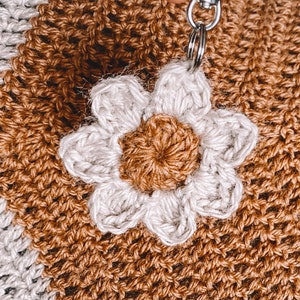 Flower Keychain Crochet Pattern Daisy Crochet Pattern Crochet Keyring PDF Pattern Crochet Key Chain Flower Flower Key Chains image 1