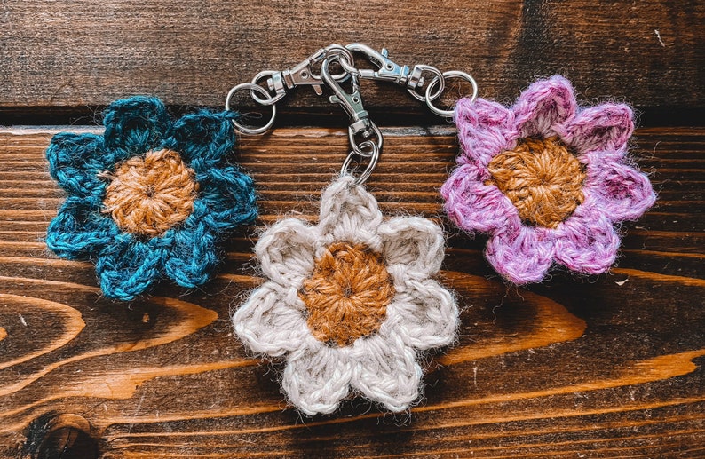 Flower Keychain Crochet Pattern Daisy Crochet Pattern Crochet Keyring PDF Pattern Crochet Key Chain Flower Flower Key Chains image 7