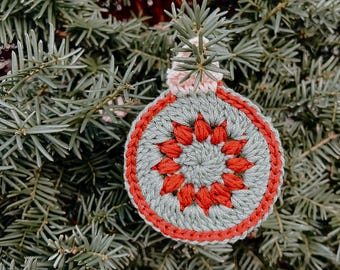 Häkelanleitung - Stechpalmen Ornament - Weihnachtshäkelmuster - Häkelornament-Muster - für Weihnachten häkeln