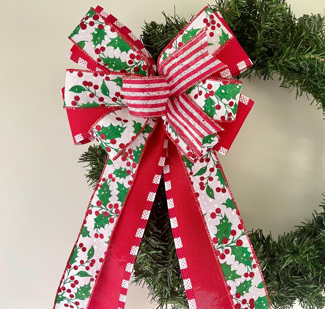 Christmas Holly and Red Berries Wreath Bow, Festive Holiday Lantern ...