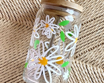 Daisy glass cup | daisies | homemade gifts | iced coffee cup | trendy cups | gifts for her