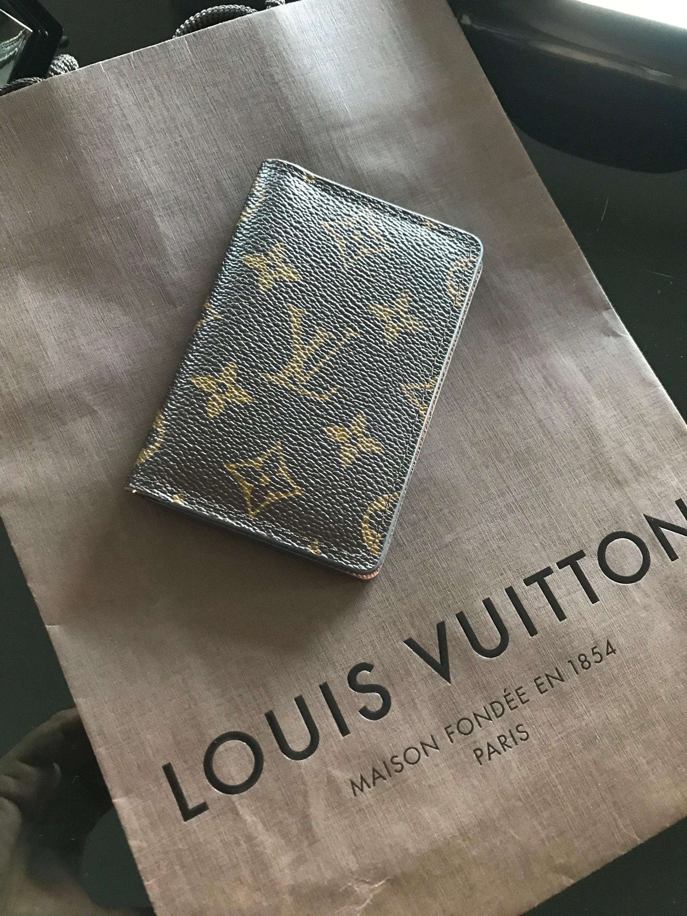 Authenticated Louis Vuitton Monogram Eclipse Portefeuille Marco Wallet Black