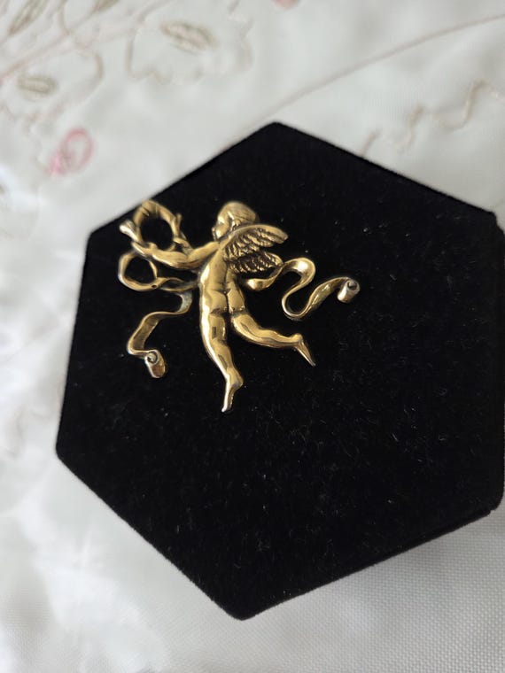 Vintage Mma Metropolitan Museum Cherub Angel Brooch