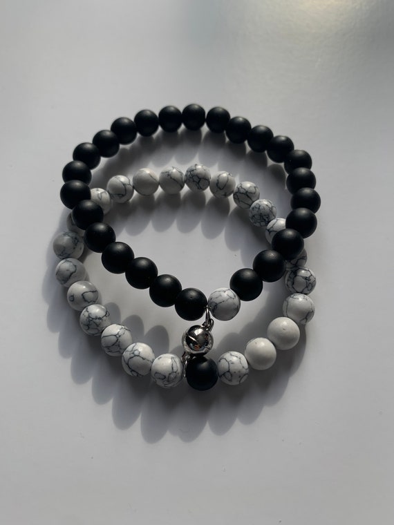 White marble bracelet with black bead discount