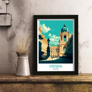 K&ouml;nnte beinhalten: Eine gerahmte Illustration einer Stadtansicht in Wien, &Ouml;sterreich. Die Illustration zeigt ein Geb&auml;ude mit einer Kuppel, eine Stra&szlig;e mit Fu&szlig;g&auml;ngern und einen blauen Himmel mit Wolken. Der Text "VIENNA" und "AUSTRIA" ist unter der Illustration gedruckt.