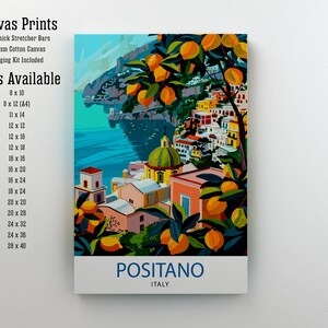 K&ouml;nnte beinhalten: Ein farbenfroher Leinwanddruck von Positano, Italien, mit einem Zitronenbaum im Vordergrund und einem Blick auf die Stadt und das Meer im Hintergrund. Der Druck ist in verschiedenen Gr&ouml;&szlig;en von 8x10 Zoll bis 28x40 Zoll erh&auml;ltlich. Die Leinwand ist aus 325 g/m&sup2; Baumwolle und wird mit einem Aufh&auml;ngeset geliefert.