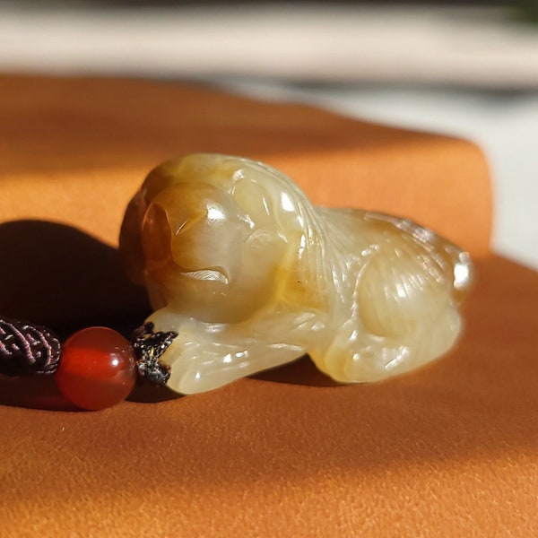 Certifed Hetian Warm White and Brown Sugar Nephrite Jade Hand Carved Dog Pendant,  天然且末暖白带糖和田玉手工雕刻小狗吊坠