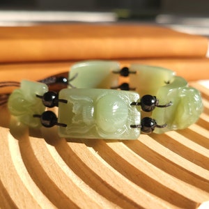 Certified Natural Hight grade Light Lake Green Nephrite Carved Five Poisons Bracelet, 天然货头品质冰底湖水绿和田玉五毒兽手链