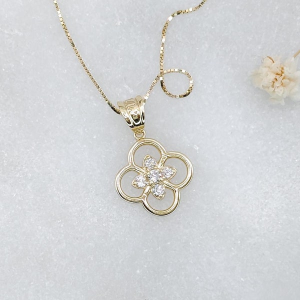 14k Small Clover Pendant Necklace, Dainty Real Solid Gold Four Leaf Clover Charm, CZ Diamond Clover, White Gold Flower, Everyday Necklace