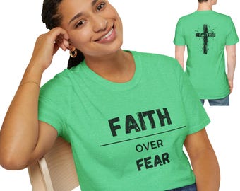 Christelijk T-shirt Faith Over Fear: ontwerp met kruis op de rug, uniseks religieus T-shirt