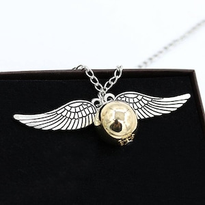 Harry Wizard Potter Golden Snitch Necklace, Cosplay Necklace Gift for Fans, Christmas Gift, Birthday Gift, Gifts for Her, Gifts for Him