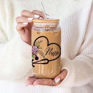 Nurse Tumbler, Floral Stethoscope Nurse Coffee Glass, Nurse Glass Cup, Floral Iced Coffee Cup, Nurse Graduation Gift, Gift for Nurse, RN BSN