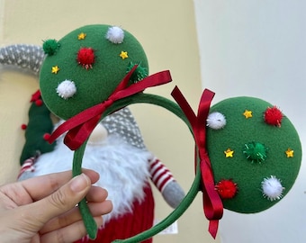 Christmas Wreath Minnie Ears, Christmas Minnie Ears, Adorable Wreath Mickey Ears, Holiday Mickey Ears, Festive Mouse Ears With Ribbons